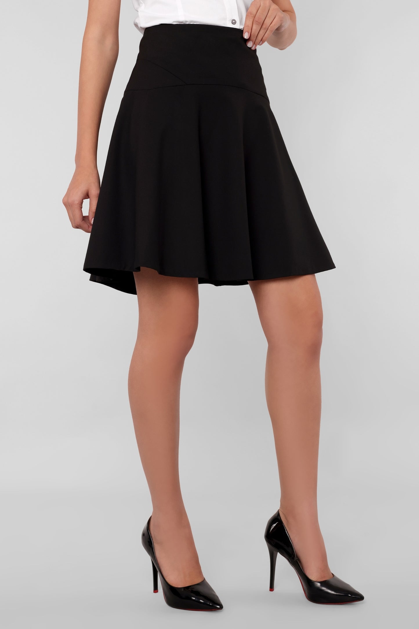 5855 - Semi Formal Black Skirt