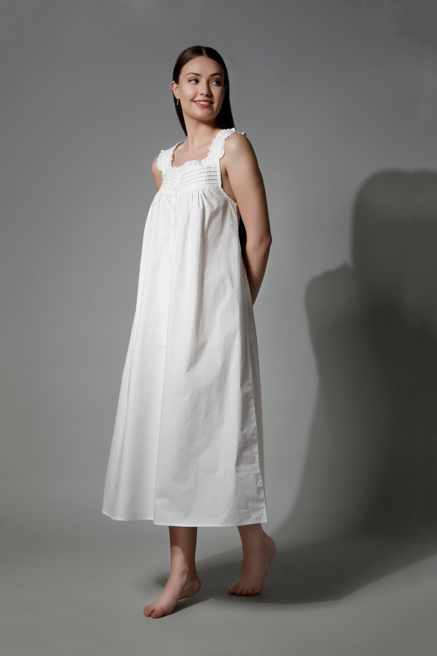 SHAEWE White Sleeveless Women Nightgown 5090 IRIS - White Cotton Night Dresses
