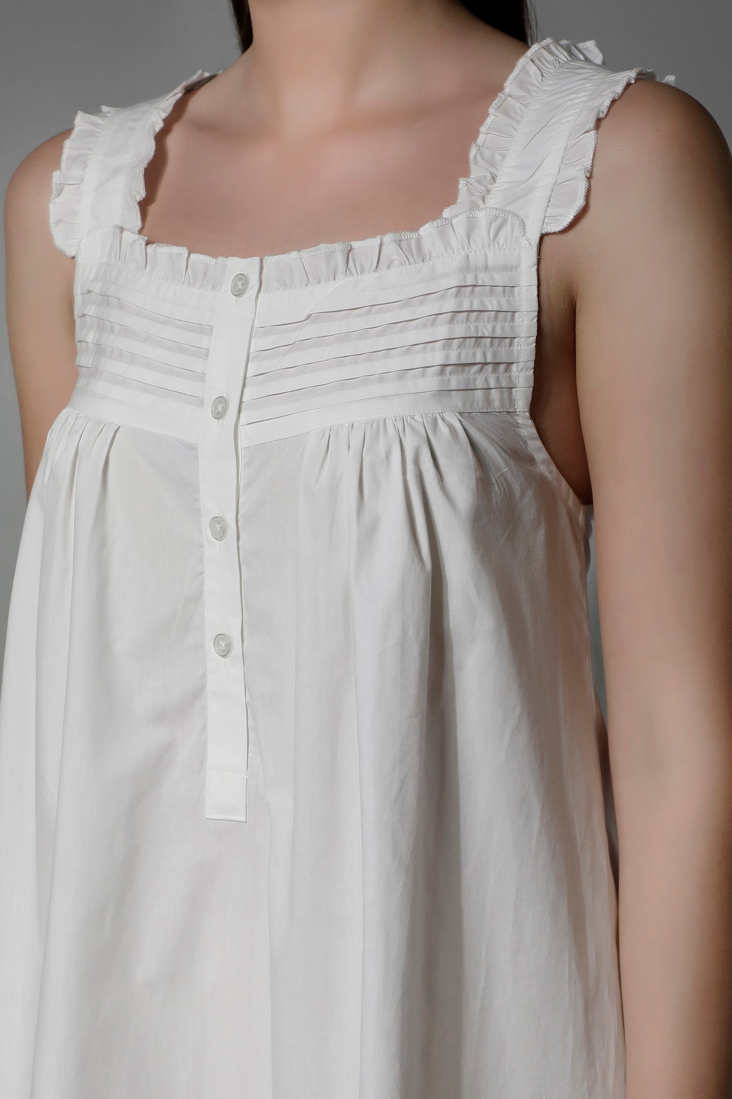 SHAEWE White Sleeveless Women Nightgown 5090 IRIS - White Cotton Night Dresses