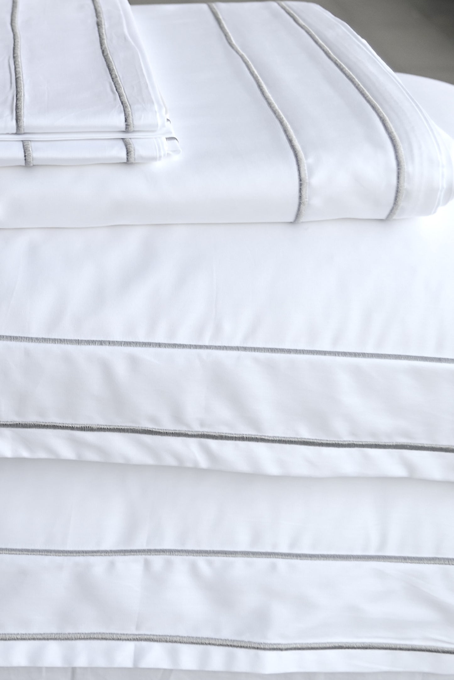 ELIZABETH - Two Row Embroidery White Bed Sheet (w/ 4 Pillowcases)