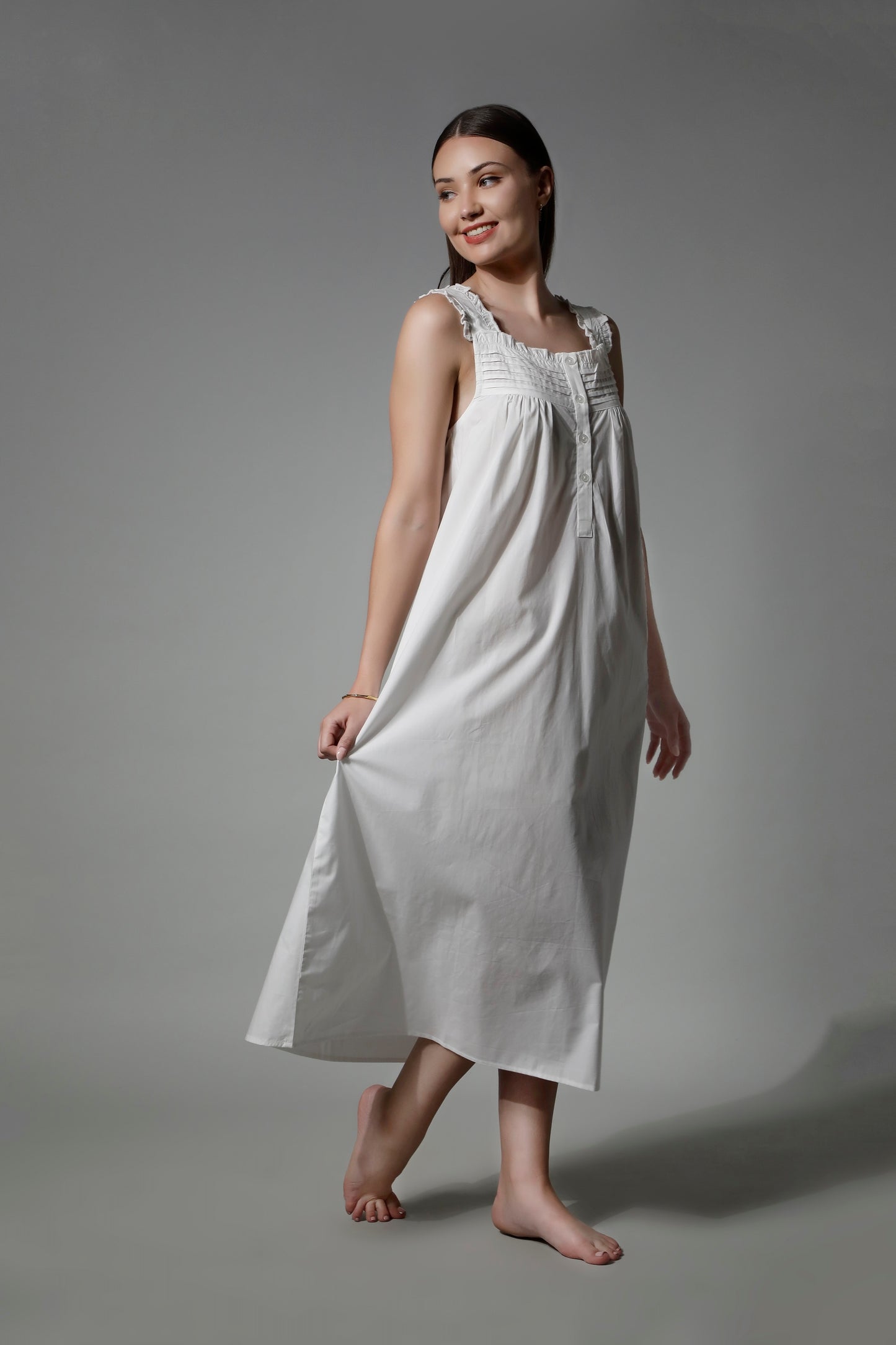 SHAEWE White Sleeveless Women Nightgown 5090 IRIS - White Cotton Night Dresses 