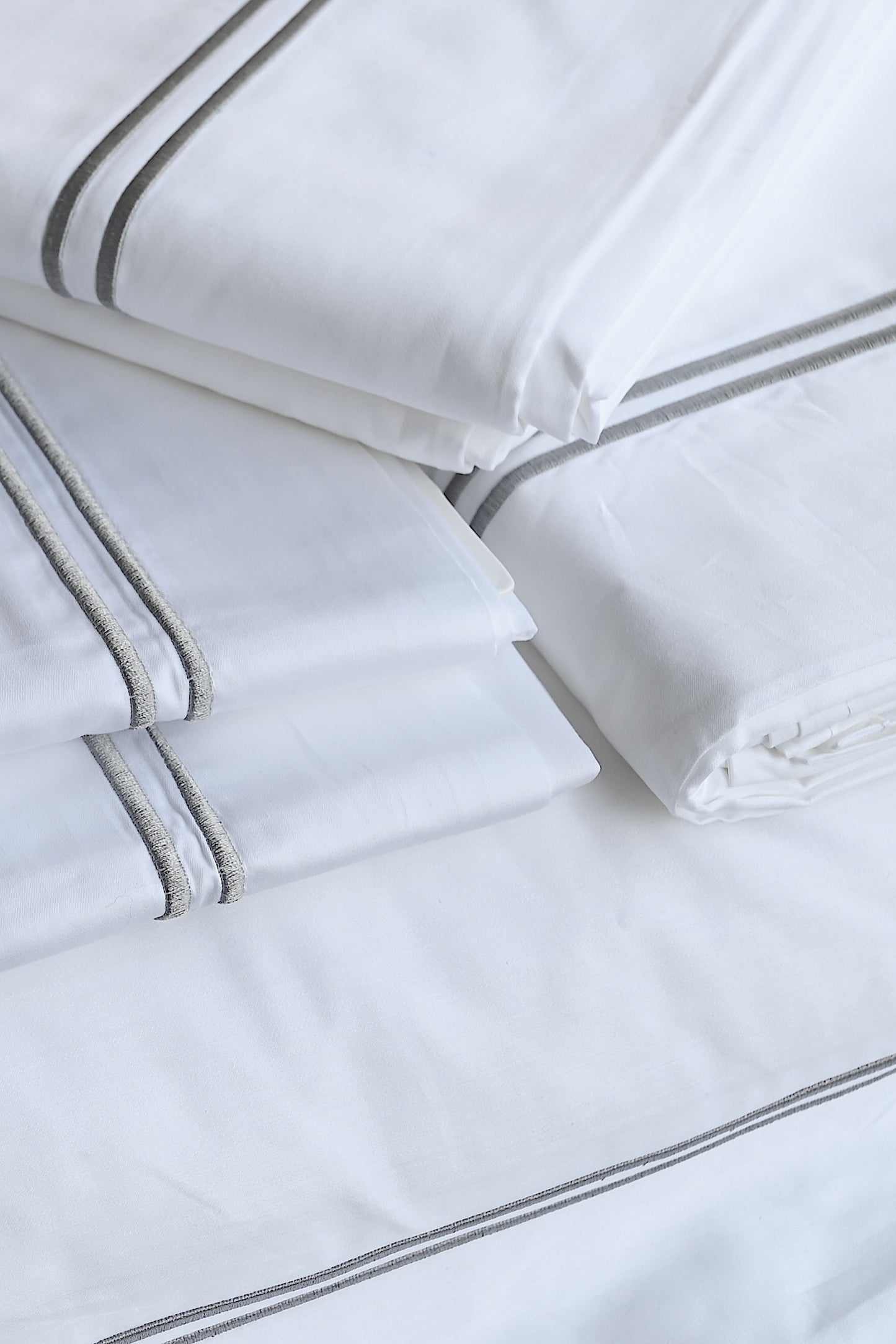 CHARLES - Double Row Embroidery White Bed Sheet (w/ 4 Pillowcases)